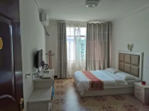Shi Bing Convenient Hotel