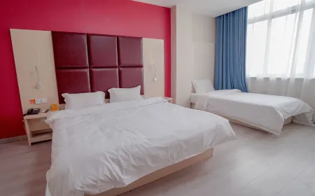 jiaxian Qiantian Holiday Hotel