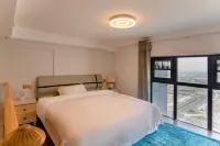 Curry Year Homestay (Xinxiang High-speed Railway East Station Branch)