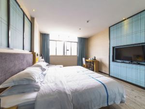 Lanli Lily Hotel (Yangchun Donghu)