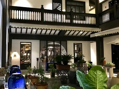Moonlight Courtyard Hotel (Kunming Nanping Street and Near the train station)