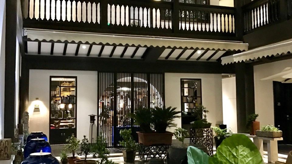 Moonlight Courtyard Hotel (Kunming Nanping Street and Near the train station)