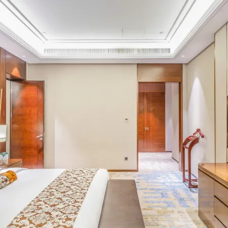 SUNHOLA International Hotel