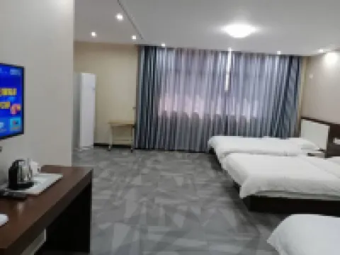 Huangmei Lvyin Business Hotel Hoteles en 