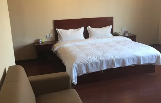 興仁浙江大酒店