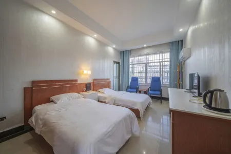 Yongzhou Tongcheng Hotel Отели рядом с достопримечательностью «Chaoyangyan»