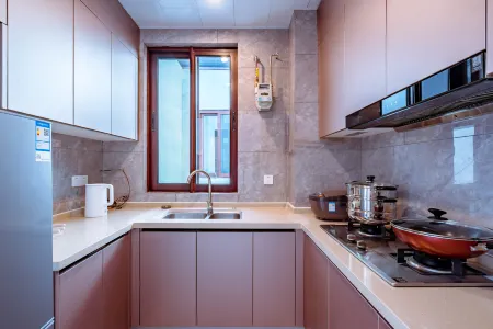 Tengchong Floating Residential Site · Hot Spring Hotel Apartment Отели рядом с достопримечательностью «Beihai Wetland»