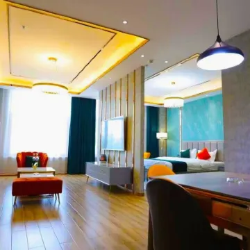 Suihua Chengyue Gloria Business Hotel Hotels near Suihua University