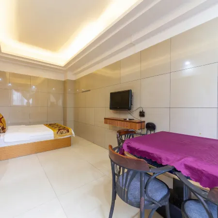 Qingju Apartment