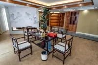 Kaifeng Yantong International Hotel (Qingming Shangheyuan Drum Tower Square)