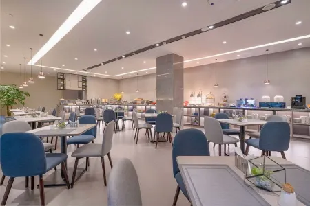 Homeinn · neo (Huangshan Binjiang Road Tunxi Old Street) Отели рядом с достопримечательностью «CPC Wannan Special Committee Former Site»