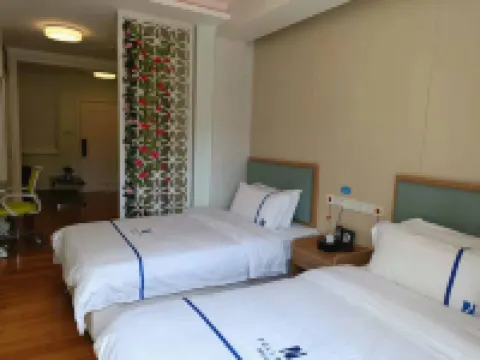 Tongqi Yunshe Holiday Villa (Heyuan Bavarian Manor Branch)