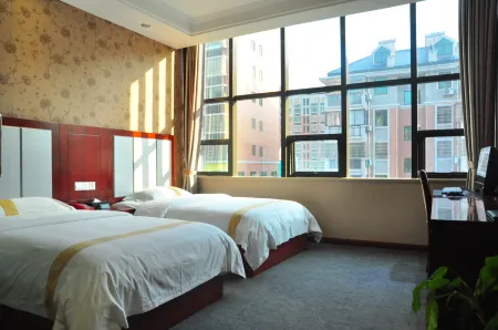 Jinchang Holiday Inn Ruichang Отели в г. Жуйчан