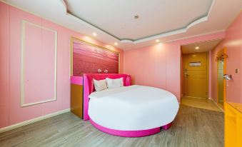 Zhongjiang BoYue Fashion Hotel