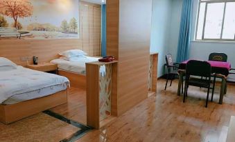 Luoshan Yixing Business Hotel