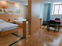 Luoshan Yixing Business Hotel