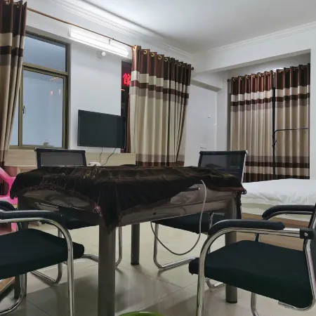 Ledong Hongyun Apartment
