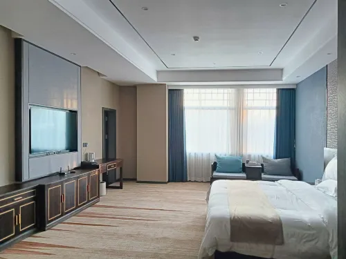 Grandmother's house and hotel Hotels in Longling