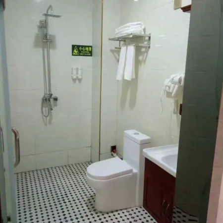 Fuping Xiangsheng Business Hotel