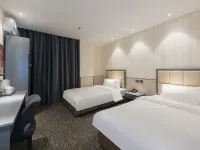 Chonpines Hotel (Qiqihar Railway Station Branch) Hotels in Qiqihar