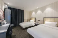 Chonpines Hotel (Qiqihar Railway Station Branch) Hotels in Qiqihar Railway Station