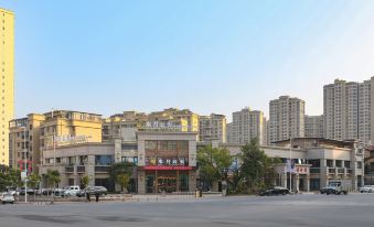 Wuhua Water Moon Skylight Luxury Boutique Hotel