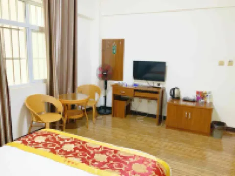 石屏萬德ホテル