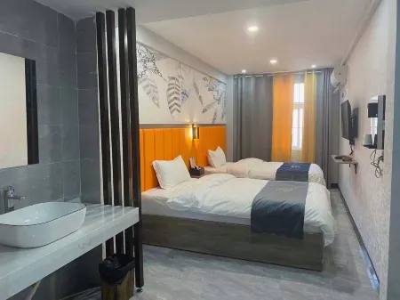 Zhangzhou Tianyuan Express Hotel Отели рядом с достопримечательностью «Ginkgo Time Tunnel»