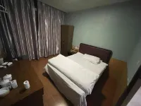 Oriental Hotel