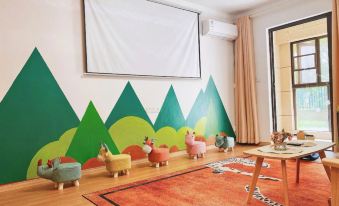 Fairy Tale House Children Theme Homestay