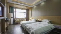 Dongkou Lantian Light Luxury Hotel