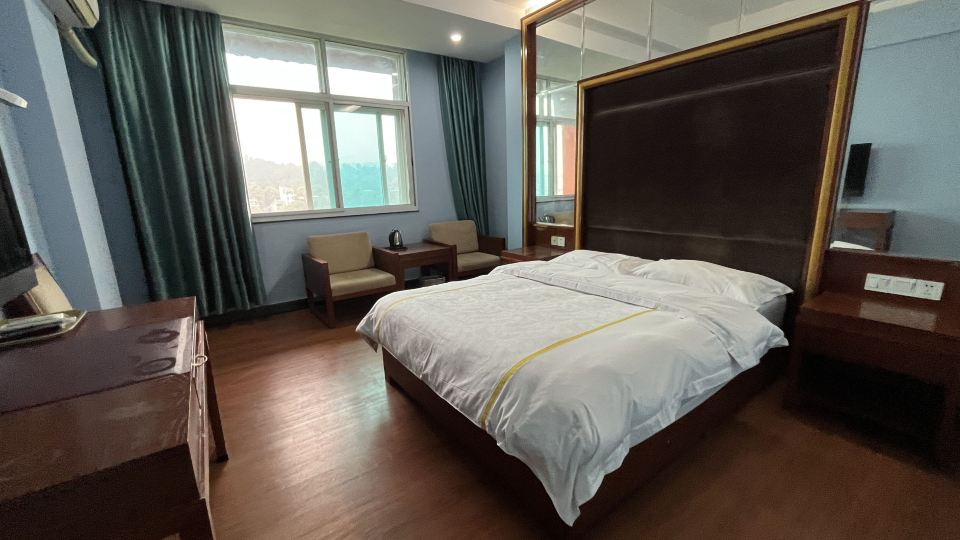 Tianbao Hotel