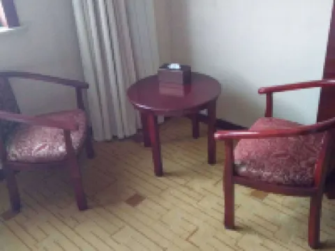 Sunshine Express Hotel (Xixian Xifu Avenue Branch) Hotels in Xi County