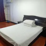 Luzhou Baiyun Hostel - Homestays
