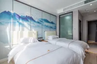 WeiSu  Hotel Отели рядом с достопримечательностью «Памятник отправки Красной Армии КПК»