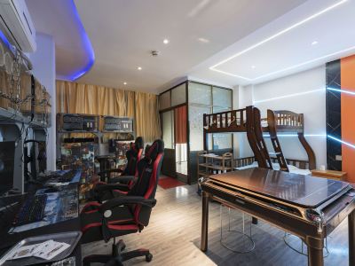 Caiyuan Electric Sports Hotel (Linyihe Eastern District Caiyuan Square Branch)