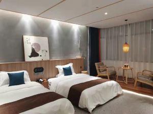 Ruyuan Huaqianxun Boutique Business Hotel