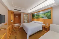 Vienna Hotel (Ruyuan Yao Culture Square)