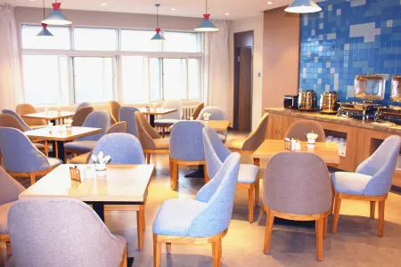 Homeinn · neo (Tongliao Railway Station) Отели рядом со станцией Tongliao Railway Station