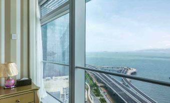 Seaview Apartment at Shimao Twin Tower Xiamen