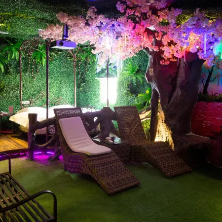 ONLY LOVE HOTEL
