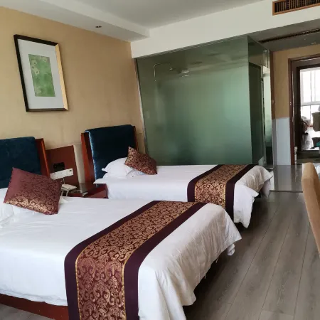 Qihua Business Hotel