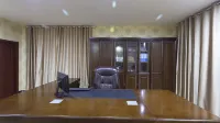 Lintan Honghe Hotel