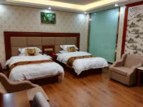 펑칭 신리위안 비즈니스 호텔