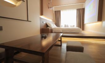 Wenjiang Impression Qiu Hotel - Housity