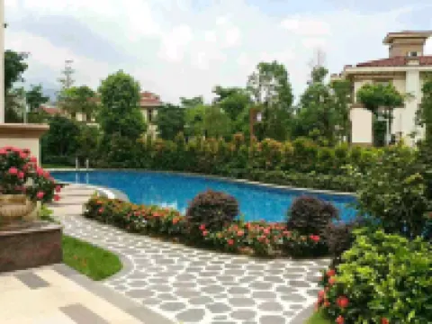 Splendid Xiangjiang Hot Spring Villa