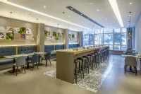 Homeinn Selected Hotel (Feicheng Taixi Avenue Long Distance Bus Station)