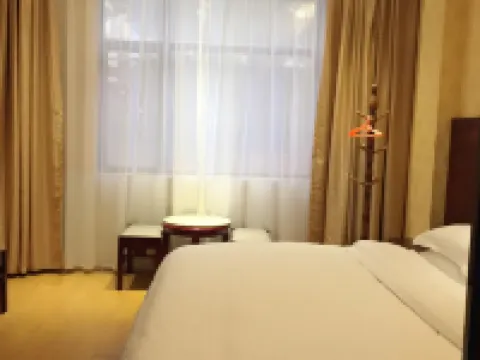 Yijiang hotel (xinning home and furniture store)