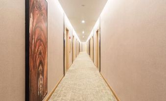 Kyriad Marvelous Hotel (Guangzhou Thirteen Line Up Nine)