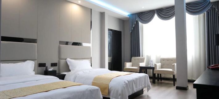 Qin'an Dongying Hotel Hotels in Qin'an